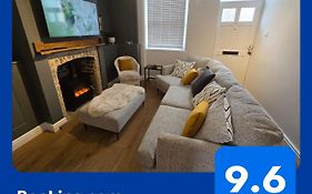 Free Parking, Outdoor Decking - Flanders Cottage